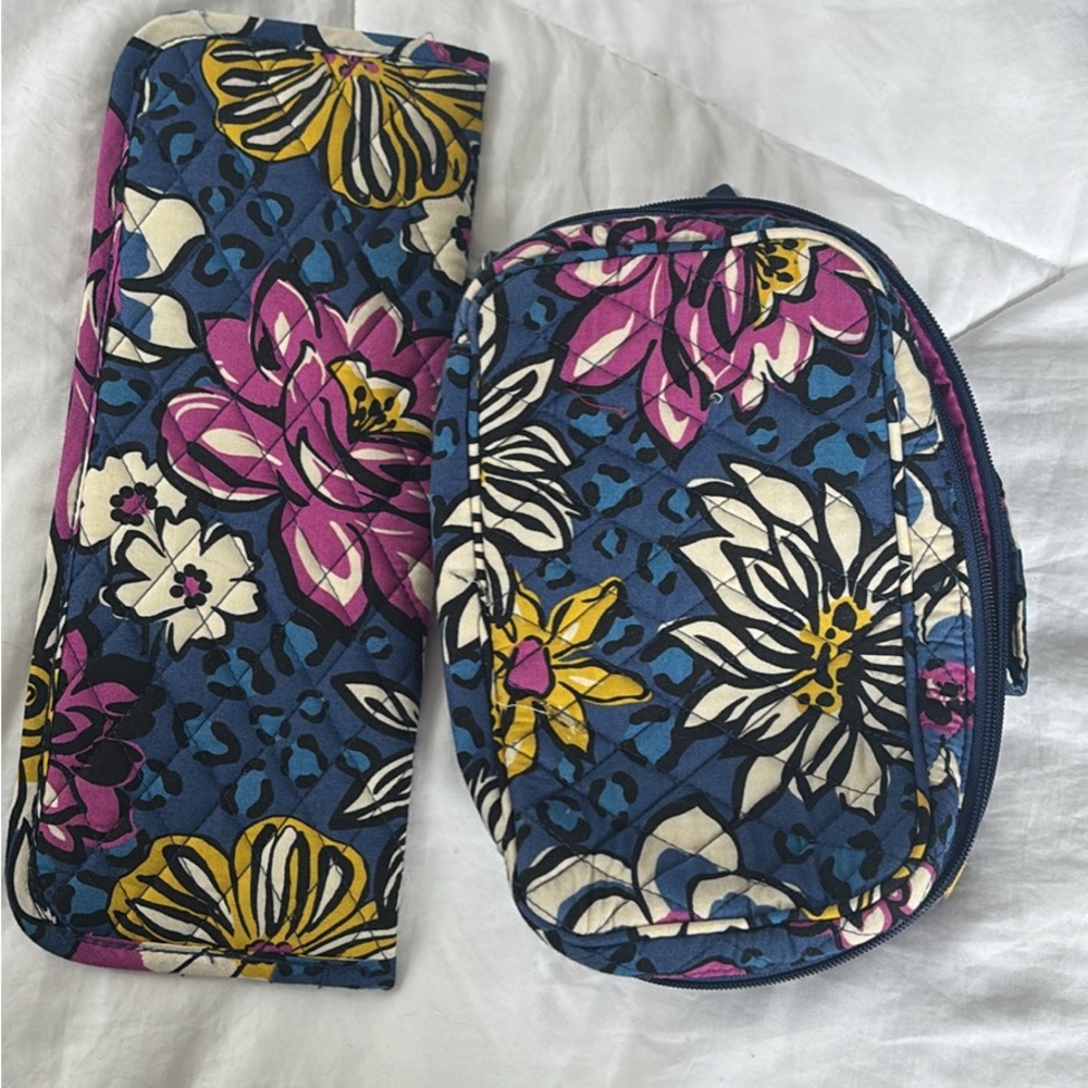 Vera Bradley toiletry set